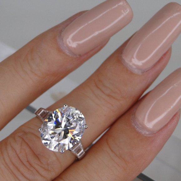 STUNNING 5A CZ Celebrity Quality Oval Center w Platinum/Sterling High End Ring - Picture 1 of 8
